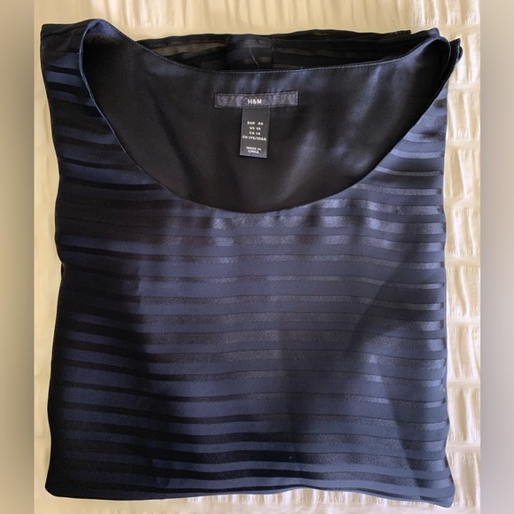 H&M Black Boxy Blouse with Sheer Stripes - Picture 5 of 6